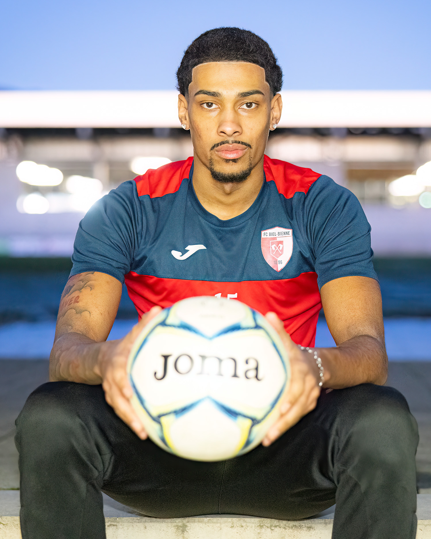 Wir verpflichten Lion de Oliveira